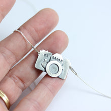 CAMERA PENDANT