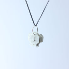 KINETIC ELEPHANT PENDANT