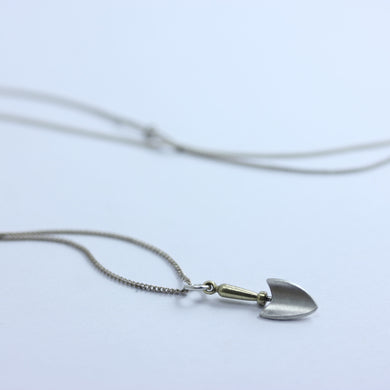HAND SPADE PENDANT