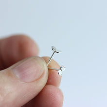 SEEDLING STUDS