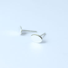 MY OVAL STUDS