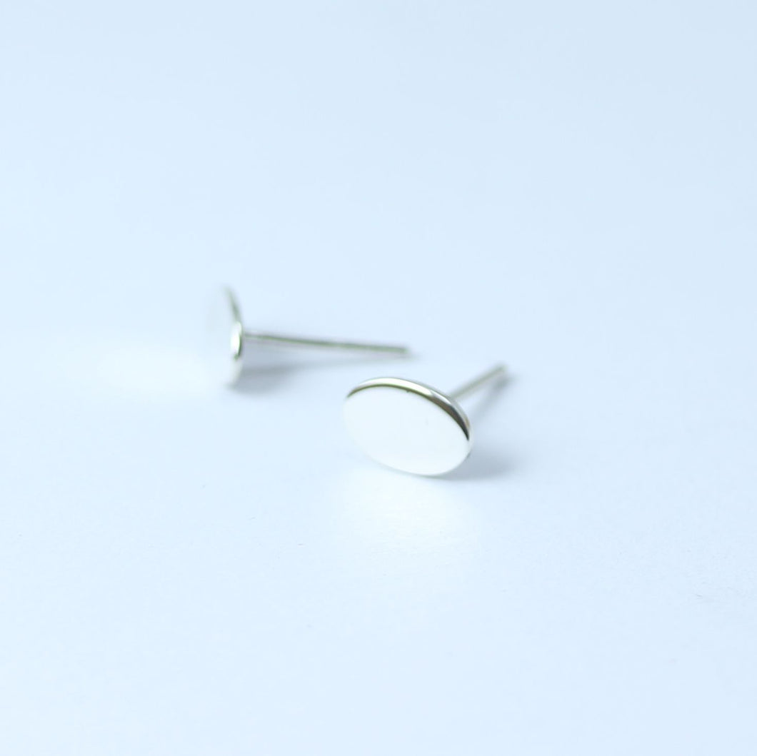 MY OVAL STUDS